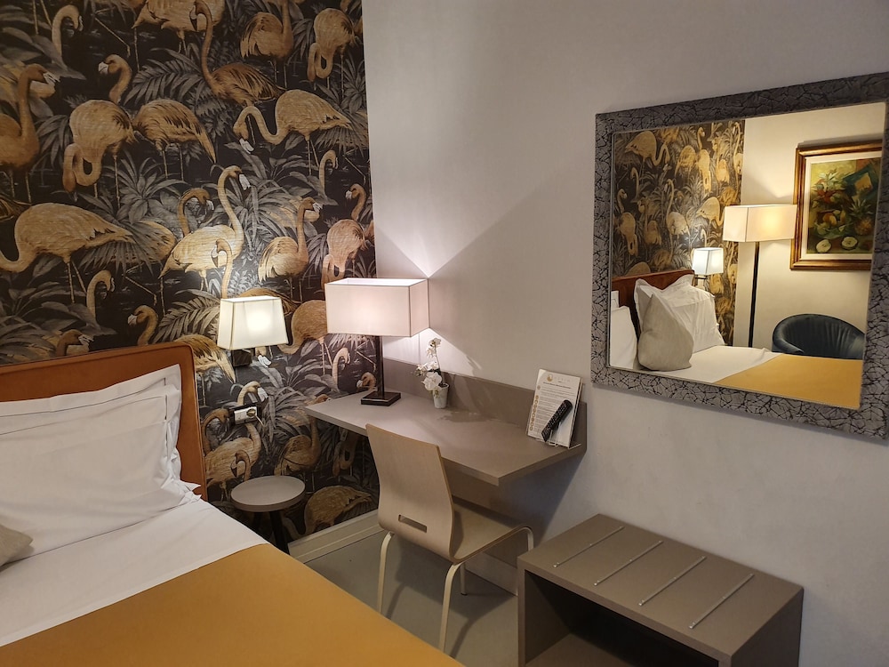 Hotel Maxim 34/72