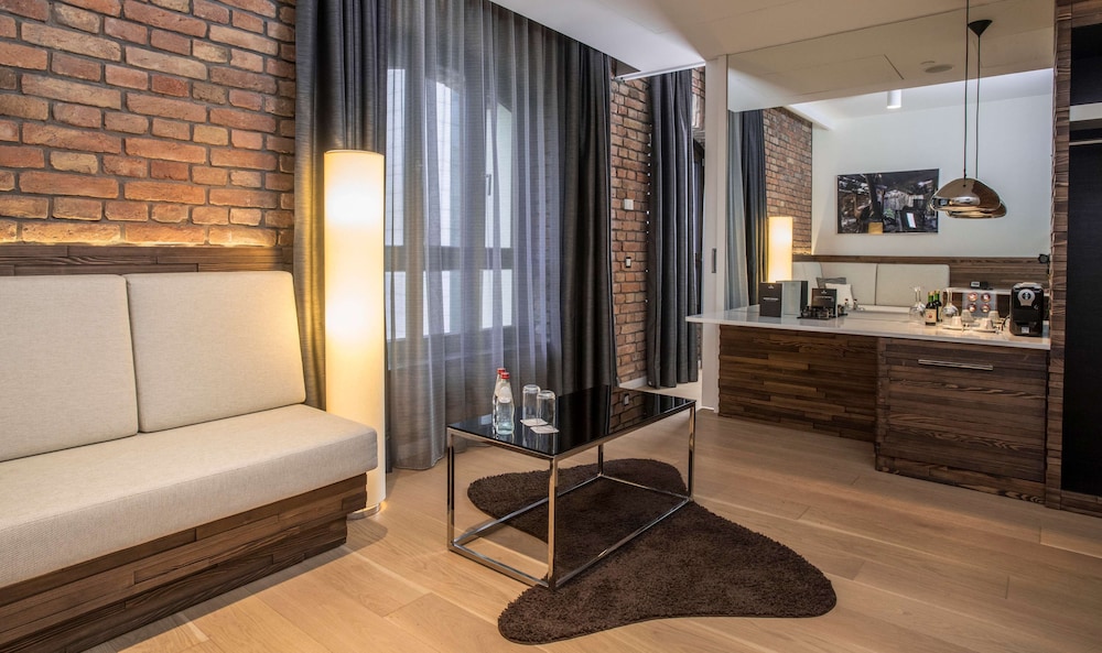 Radisson Collection Hotel Old Mill Belgrade 6/68