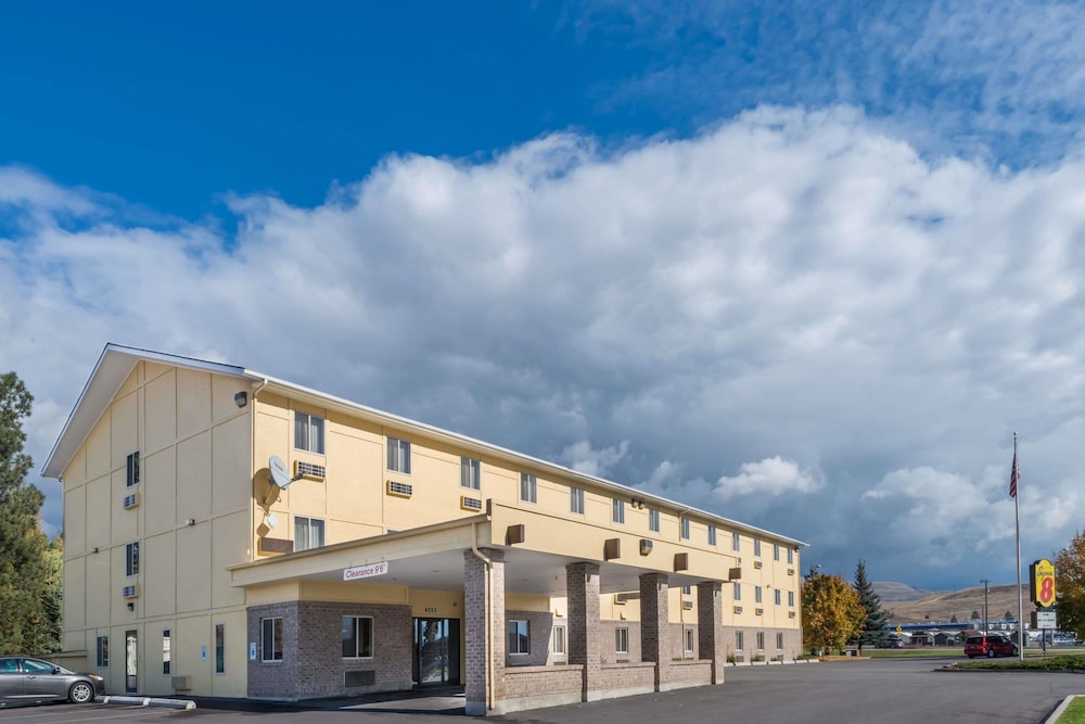 Super 8 by Wyndham Missoula/Reserve St. 3/17