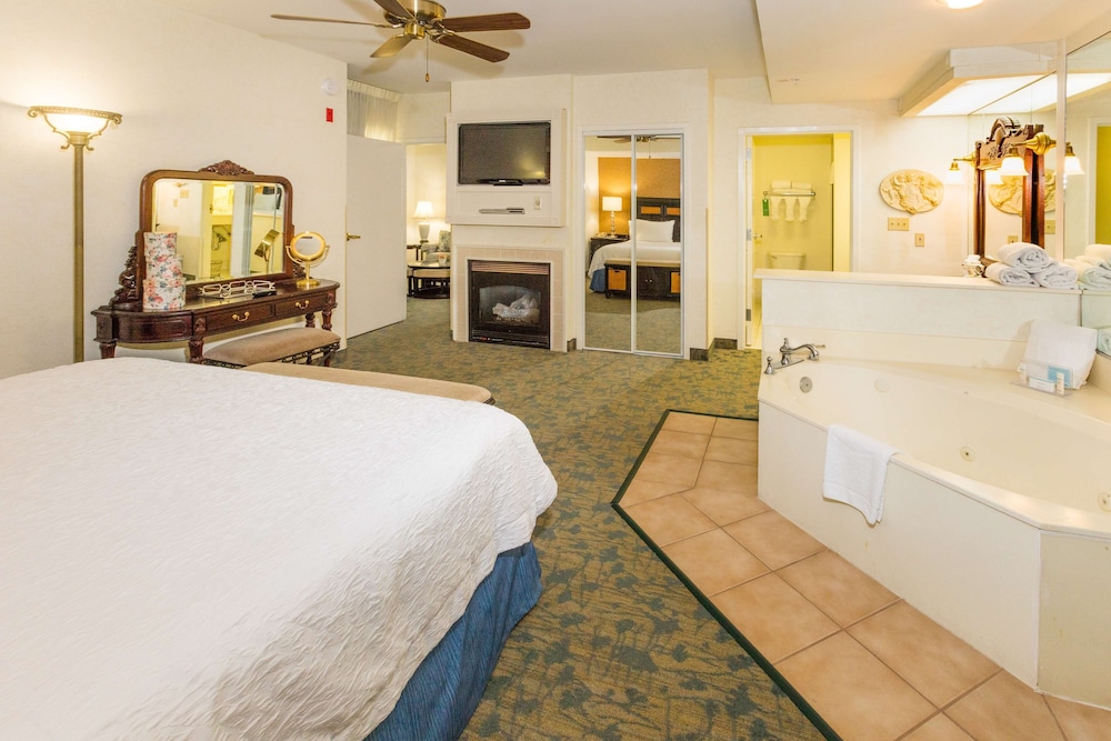 Hampton Inn & Suites Amelia Island-Historic Harbor Front 21/44