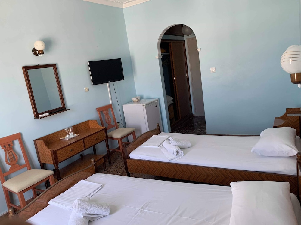 Minoa Hotel 17/50