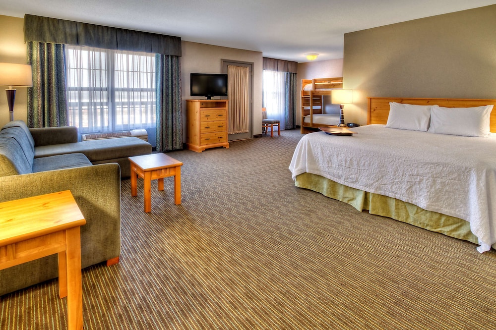 Hampton Inn & Suites by Hilton Petoskey 29/75