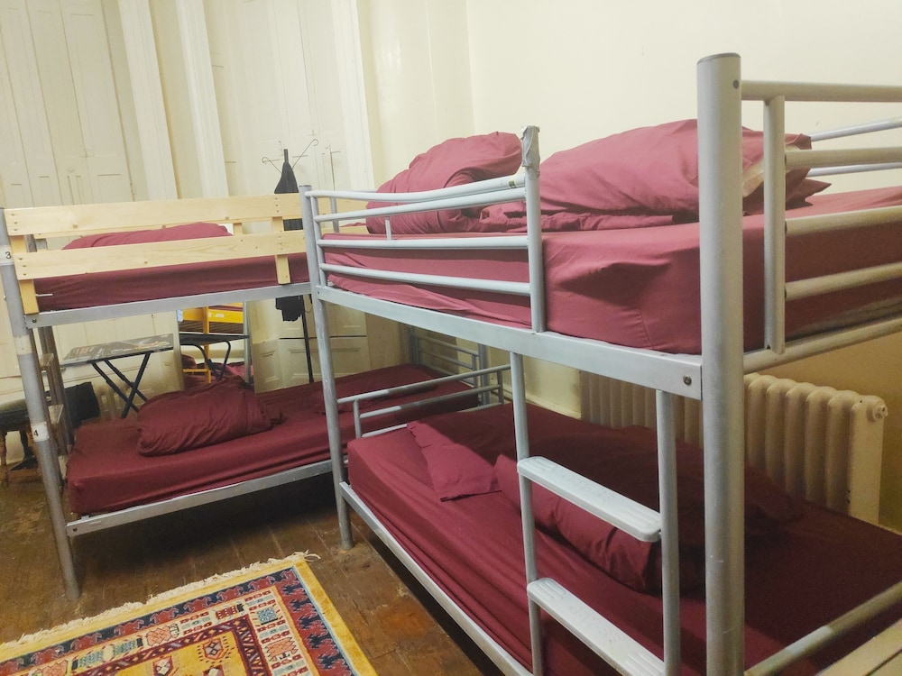Embassie Backpackers Liverpool 21/41