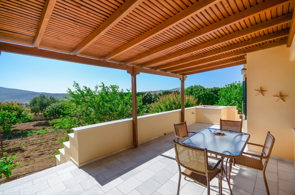Naxos Cottage 14/50