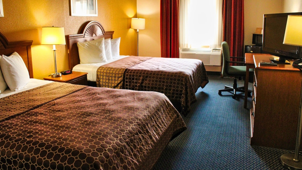 Magnuson Hotel Sand Springs 20/39