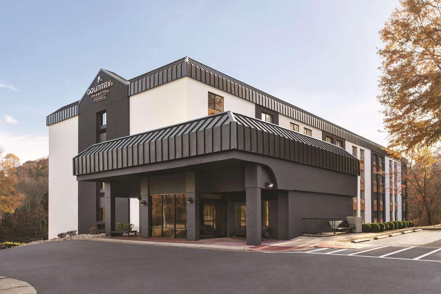 Country Inn & Suites by Radisson, Williamsburg East (Busch Gardens), VA 1/8