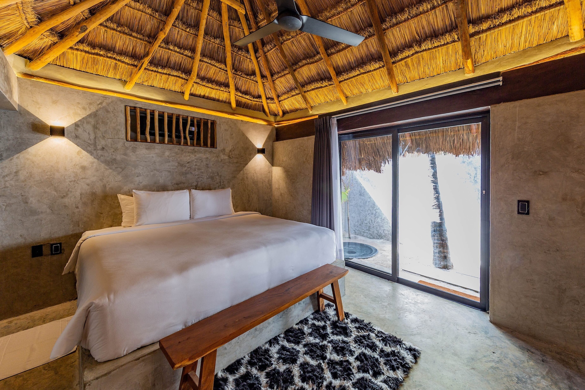 Room, King Bed, Jungle View