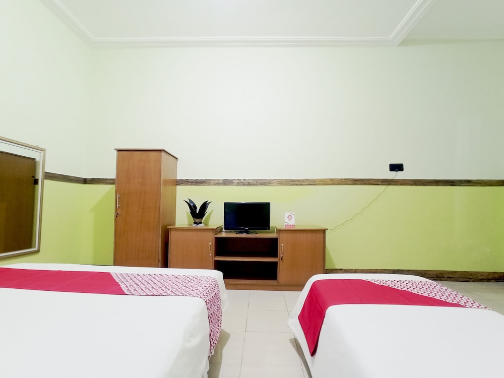 OYO 563 Damar Mas Resort Lereng Kelud 23/61