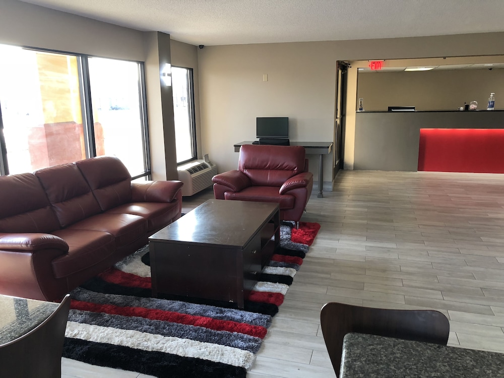 Super 8 By Wyndham Orangeburg 16/22
