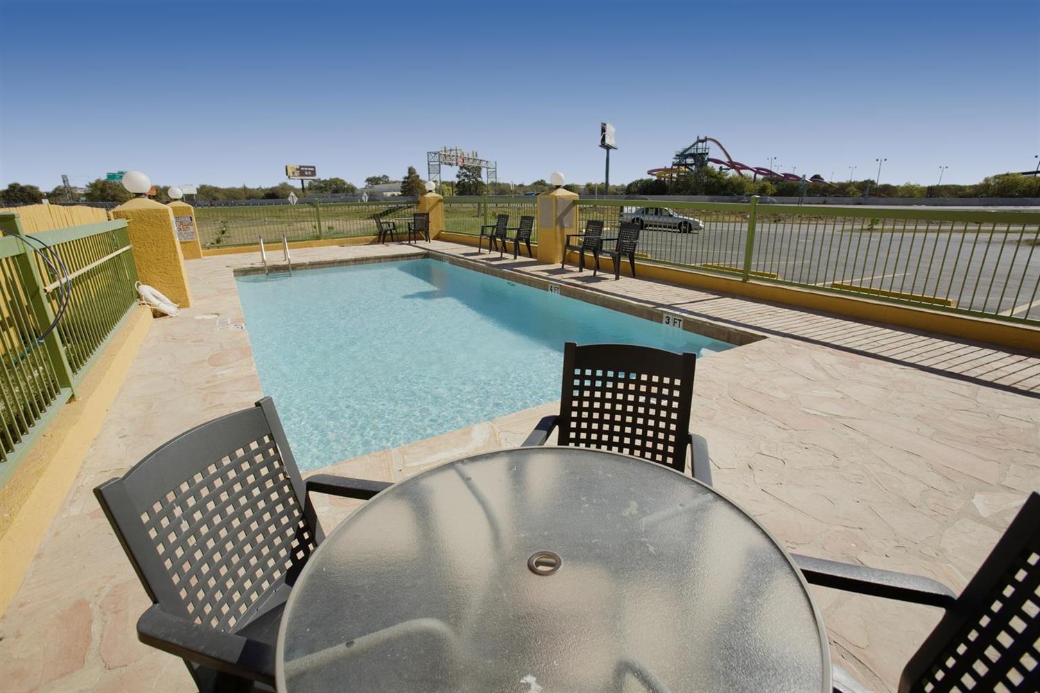 Americas Best Value Inn - Frost Bank Center 36/36