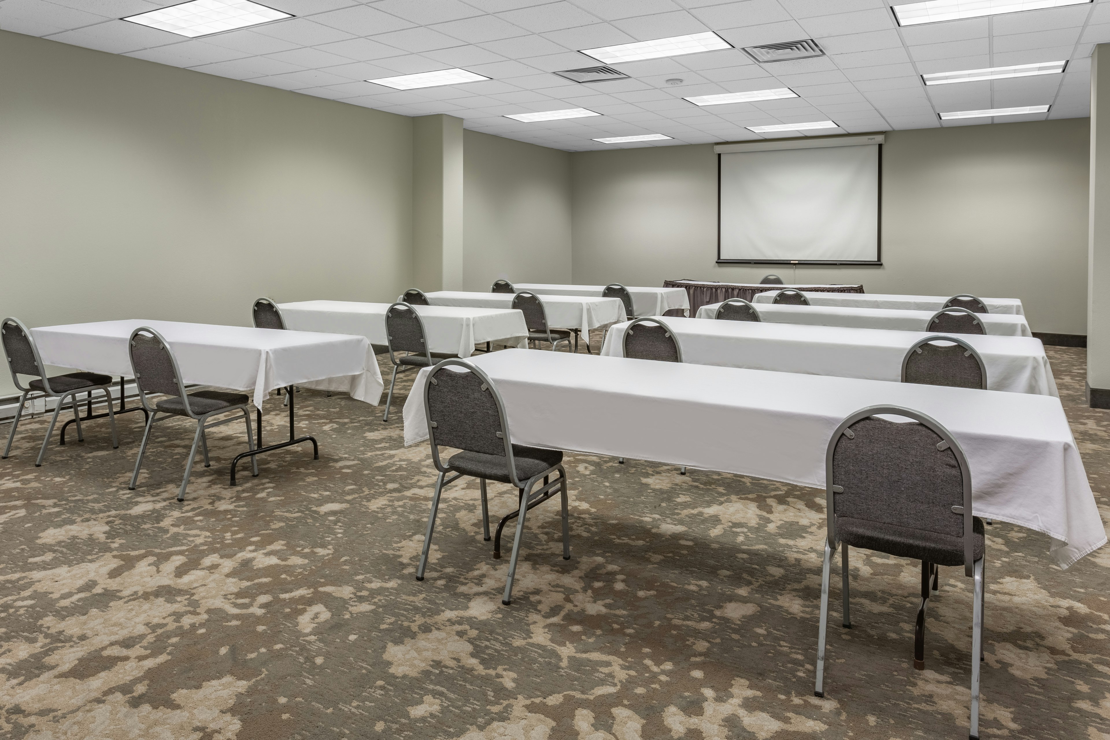 HOLIDAY INN ROCKFORD 35/42