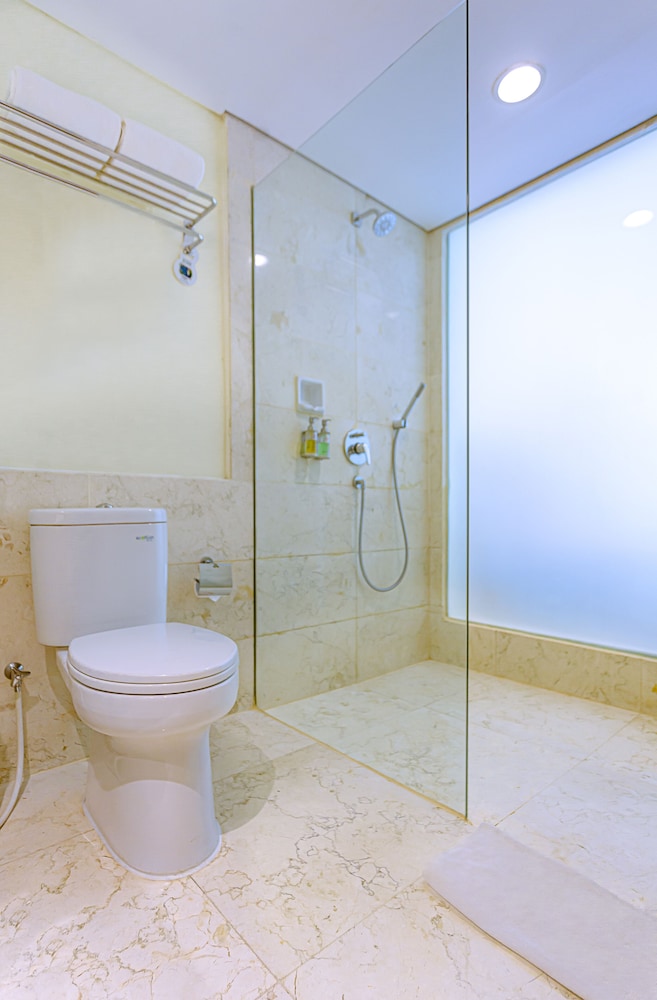 Claro Hotel Kendari 18/62