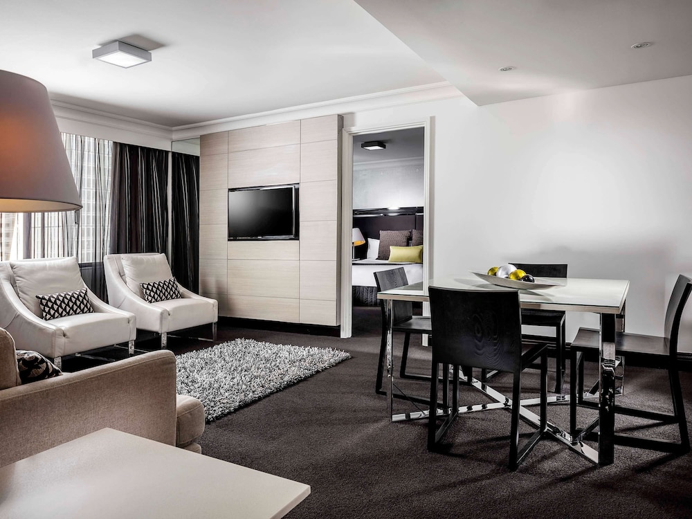 PULLMAN BRISBANE KING GEORGE SQUARE 49/71