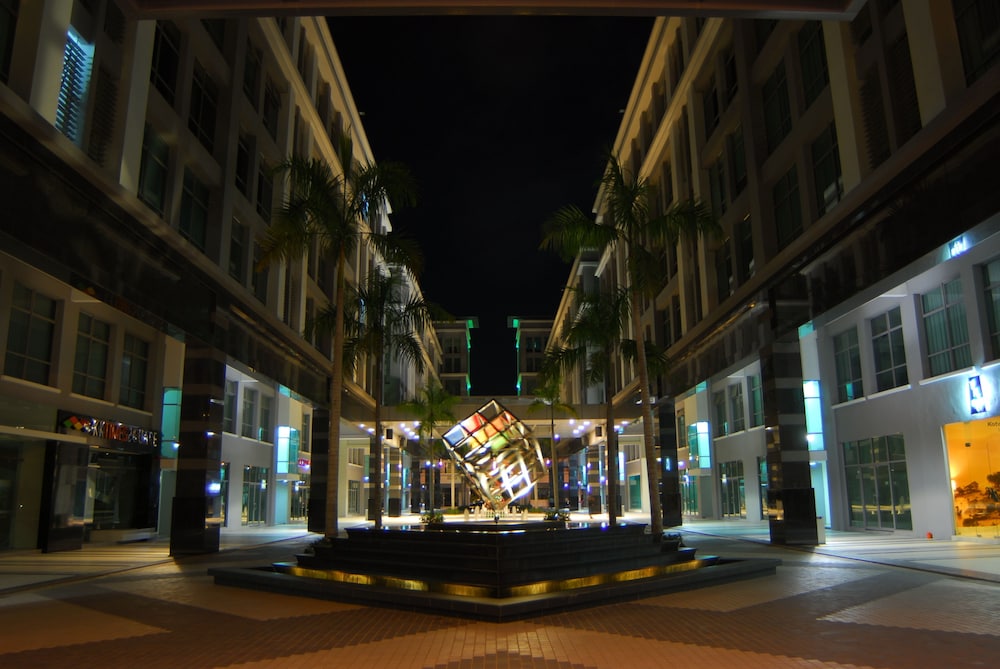 Manja Hotel 4/19