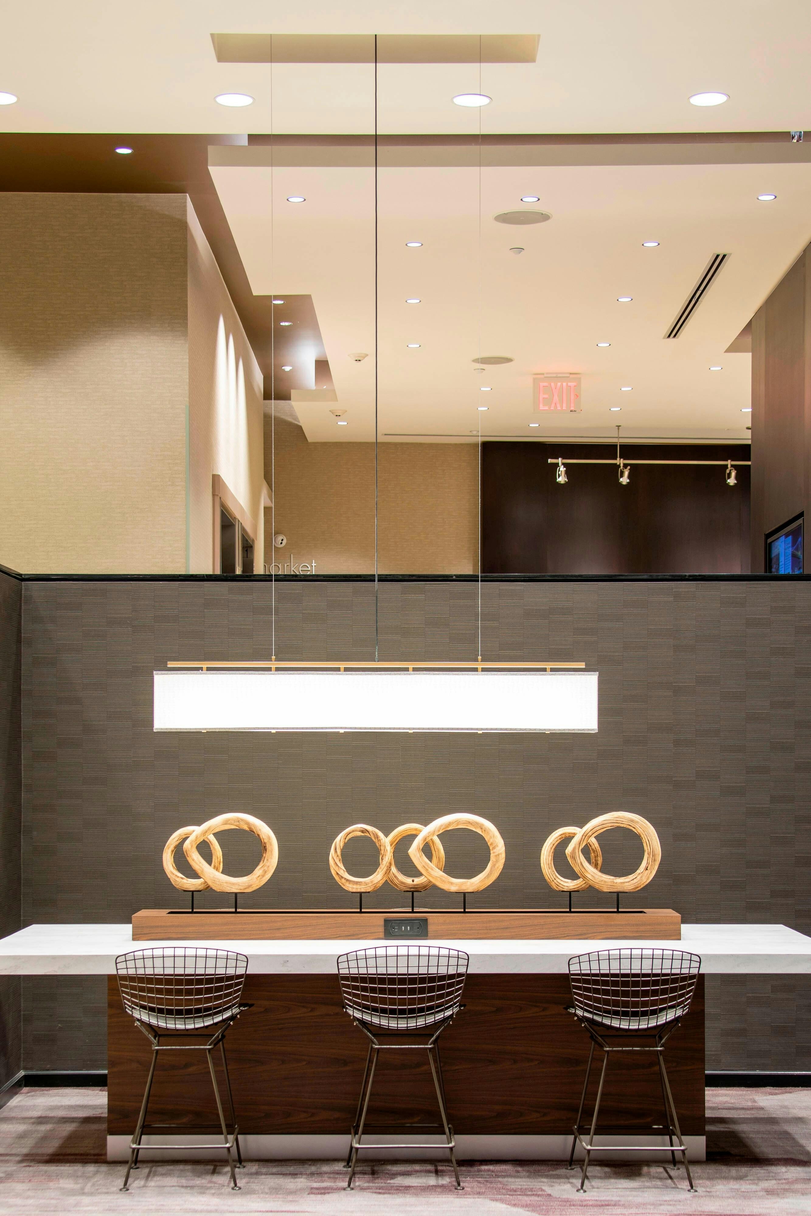 Lobby at Courtyard New York Queens Fresh Meadows, NEW YORK - NY