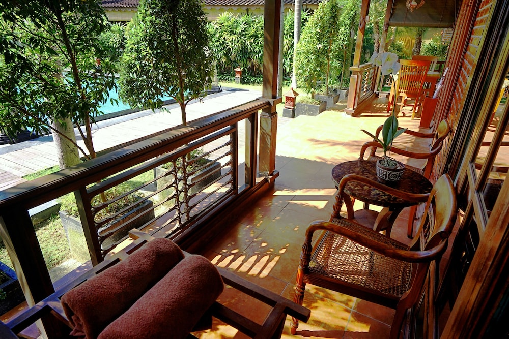 VILLA BERAWA BALI 15/77