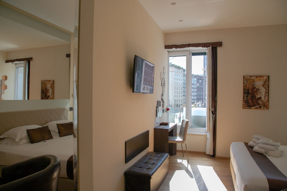 Aiello Rooms - San Babila 49/61