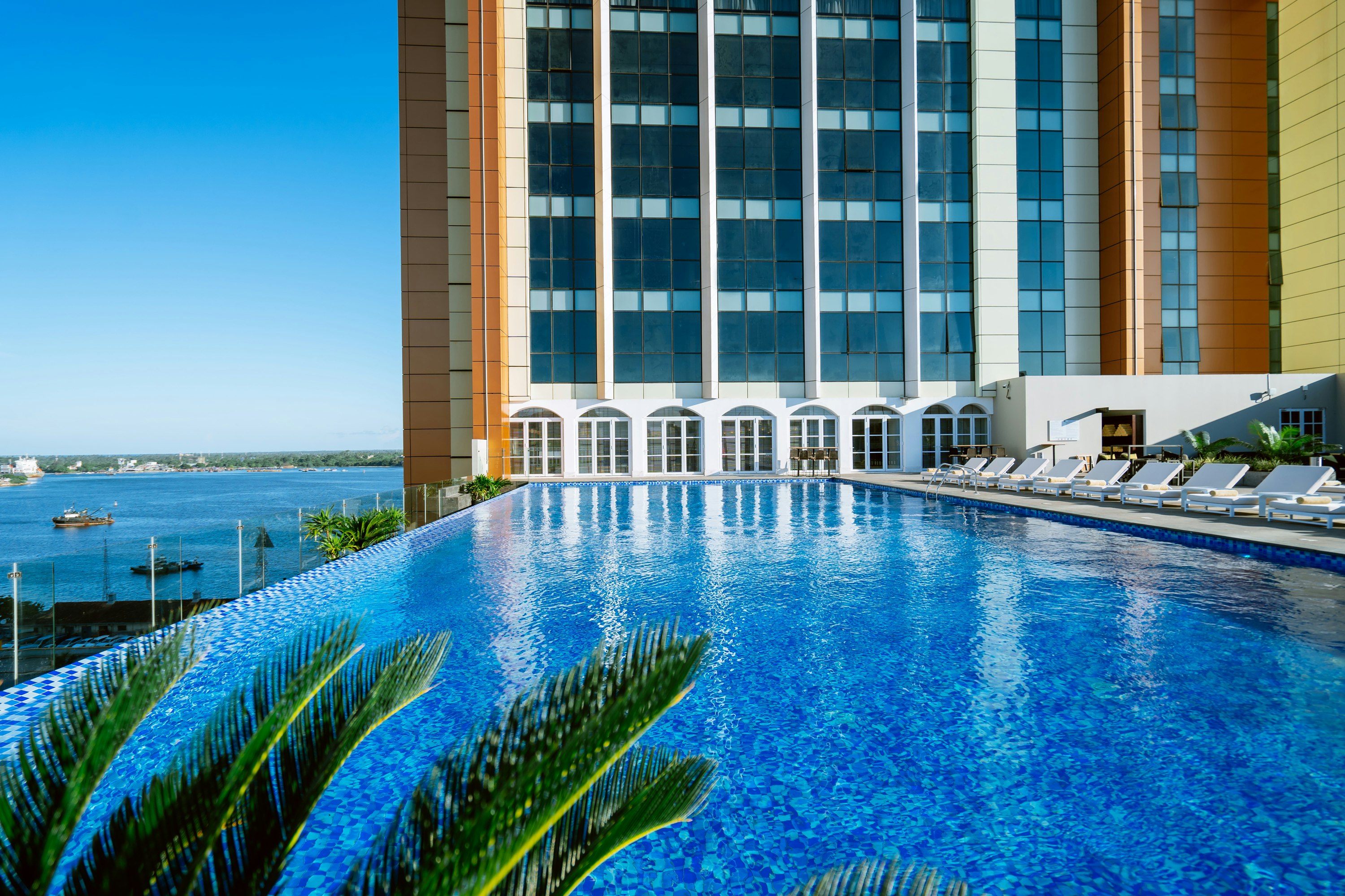 Johari Rotana 65/66