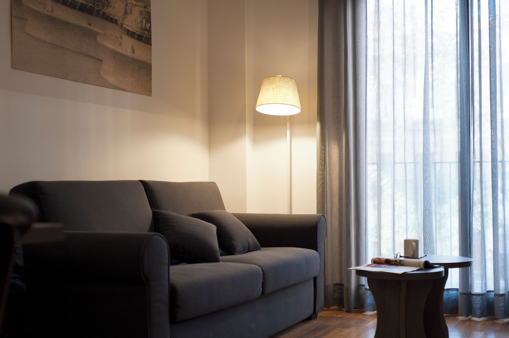 Mh Apartments Gracia 12/22