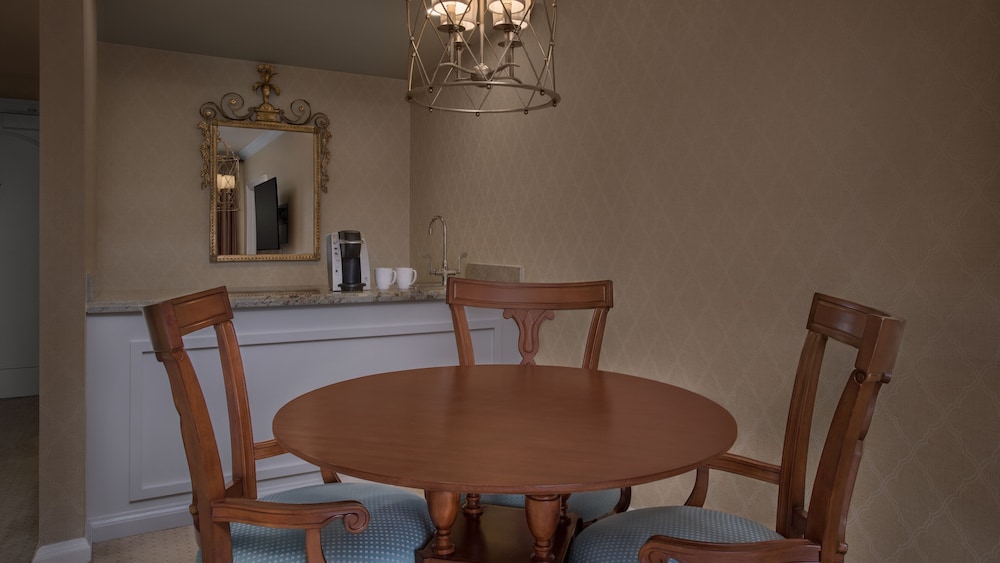 Disneys Boardwalk Inn 34/50