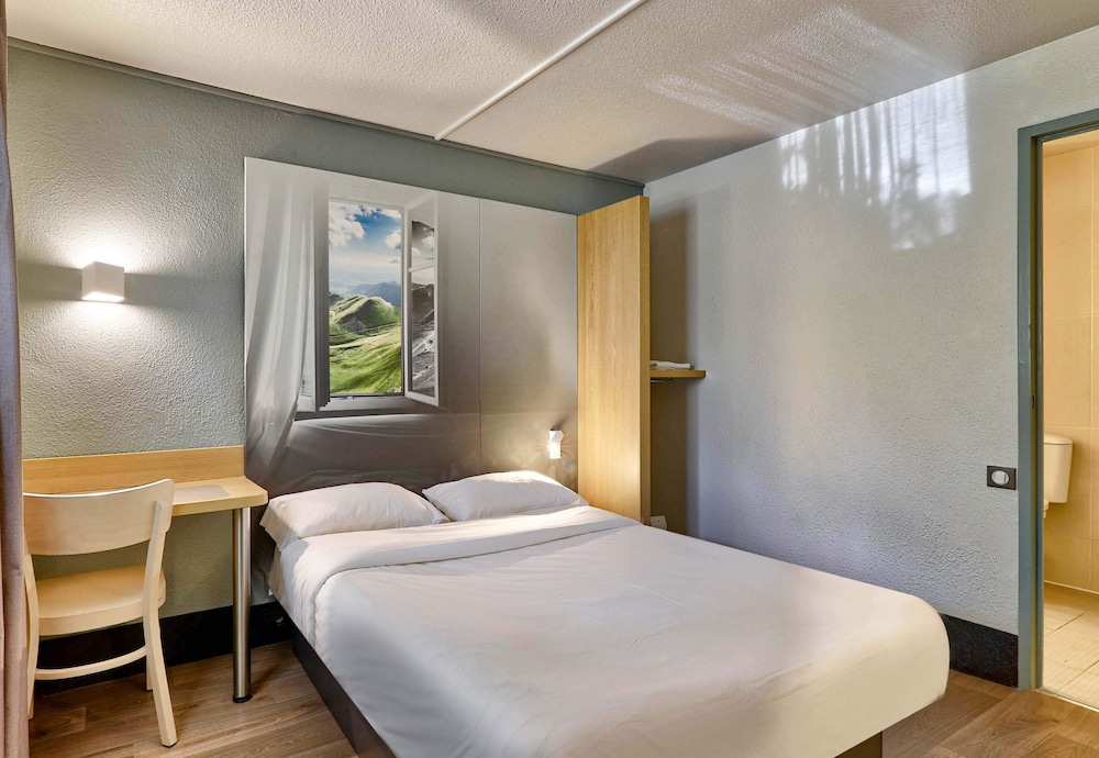 ROOM, DOUBLE BED, ACCESSIBLE