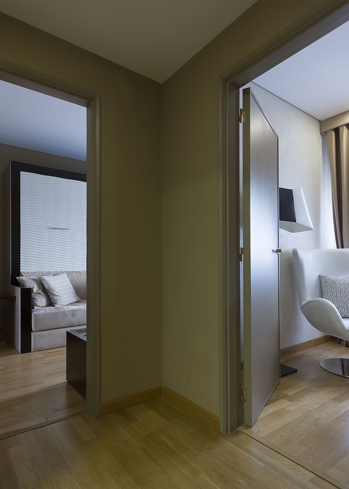 Meira Hotel 44/46