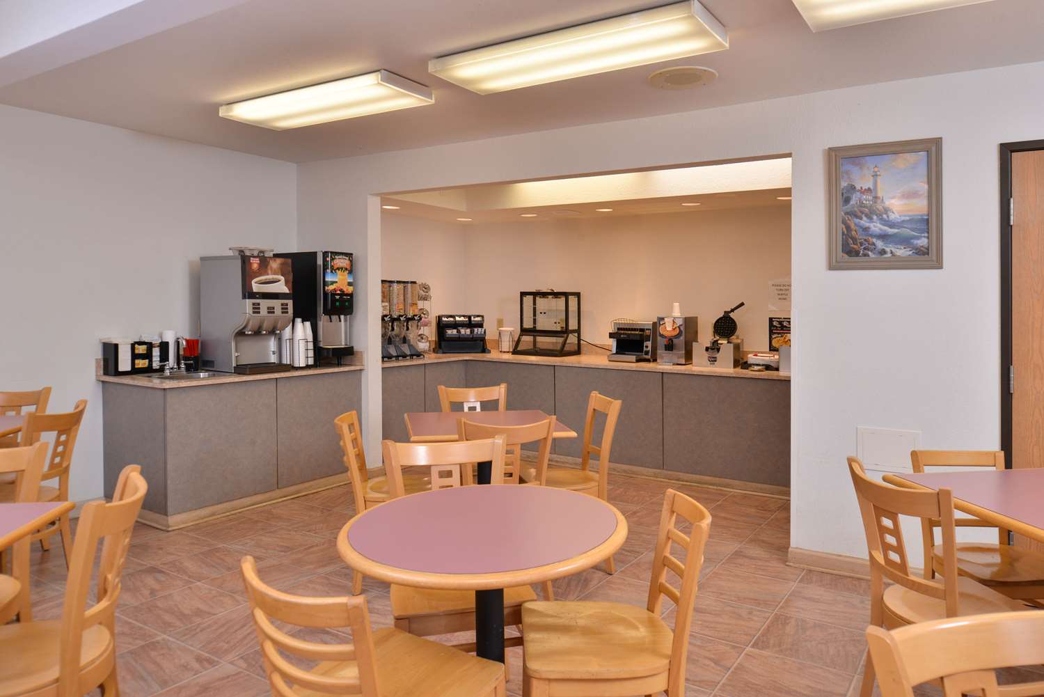 Americas Best Value Inn Birch Run 7/12