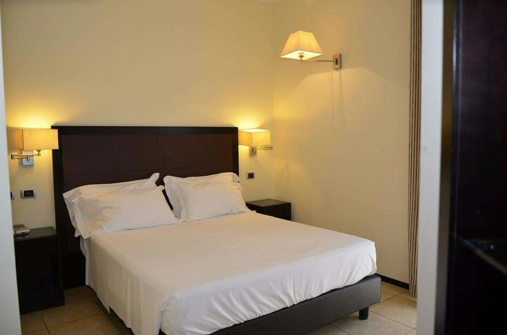 Cassisi Hotel 7/42