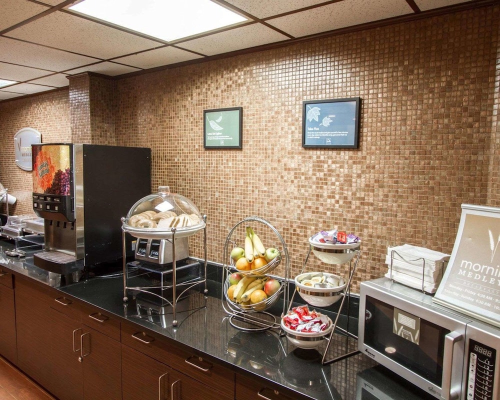 Sleep Inn Suites Buffalo Airport 5/63