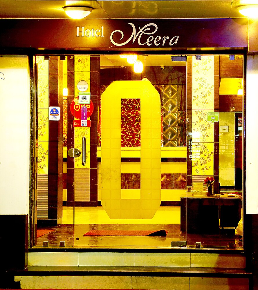 Hotel Meera 3/42