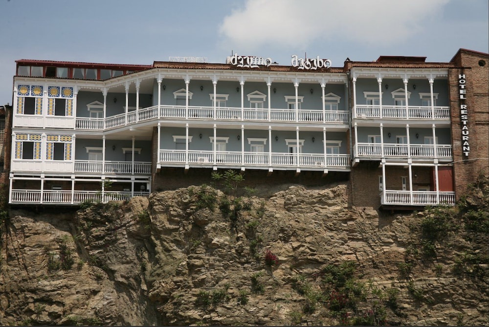 OLD METEKHI HOTEL photo1
