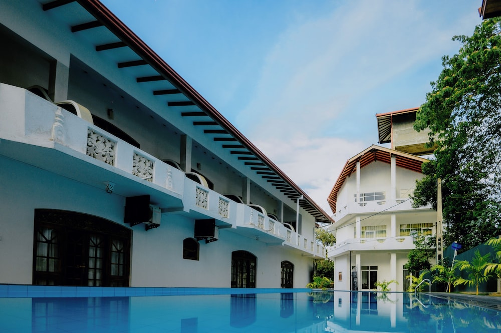 Prince Villa 3/39