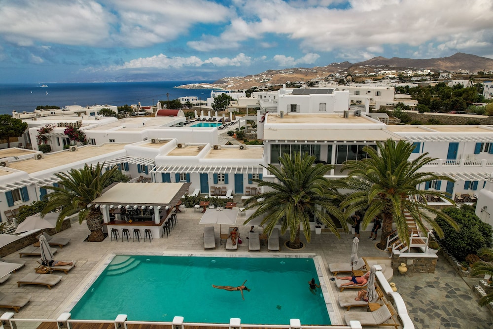 PETINAROS HOTEL 60/69