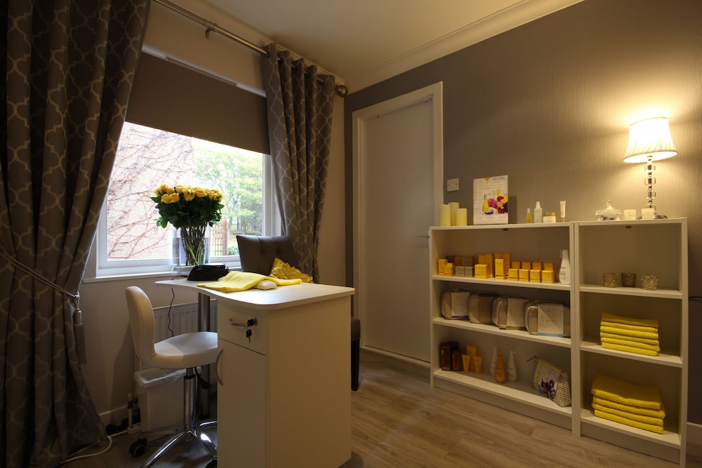 Strathburn Hotel Inverurie by Compass Hospitality 50/50
