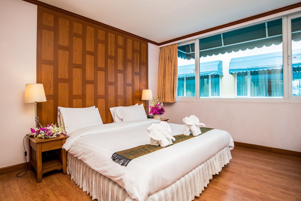 New Siam Riverside 14/64