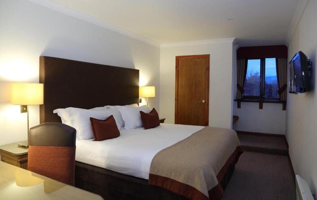 3 Bedrooms, Traditional, Apartment