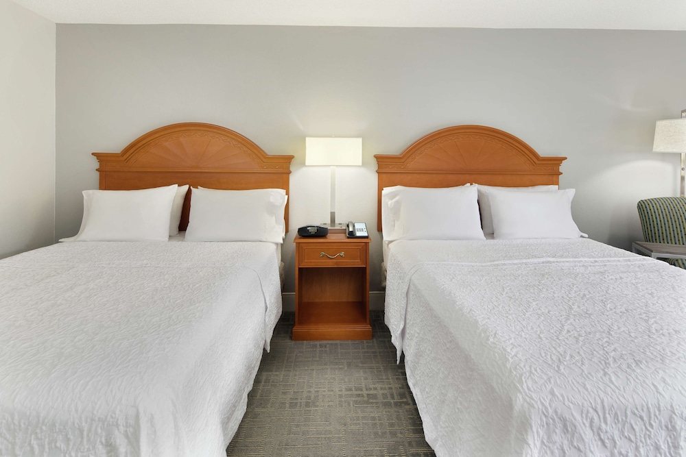 Hampton Inn Atlanta Newnan 33/69