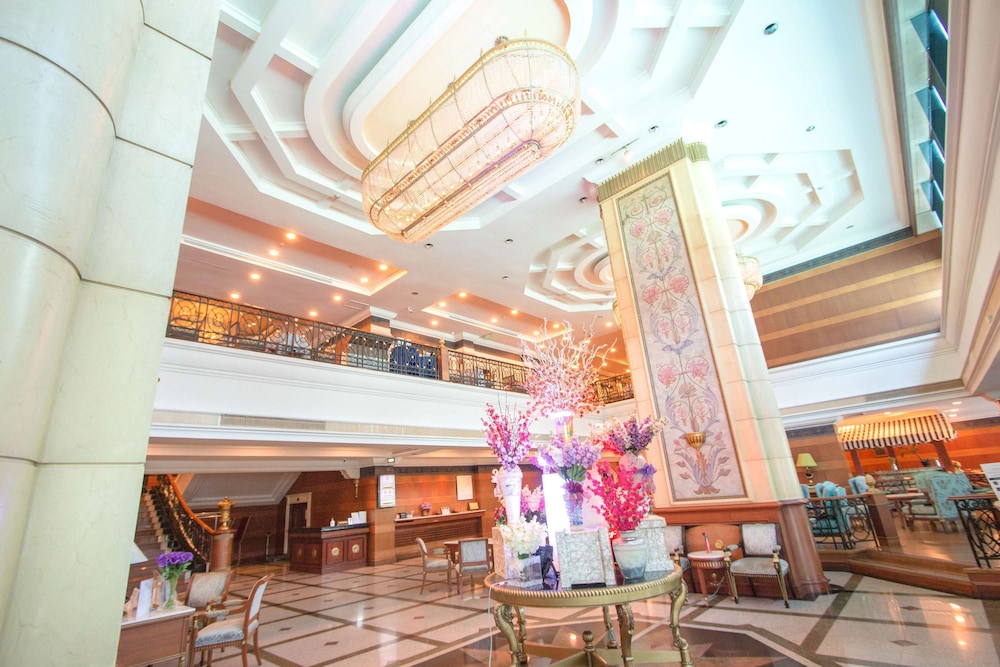 Golden Tulip Sovereign Hotel 6/50