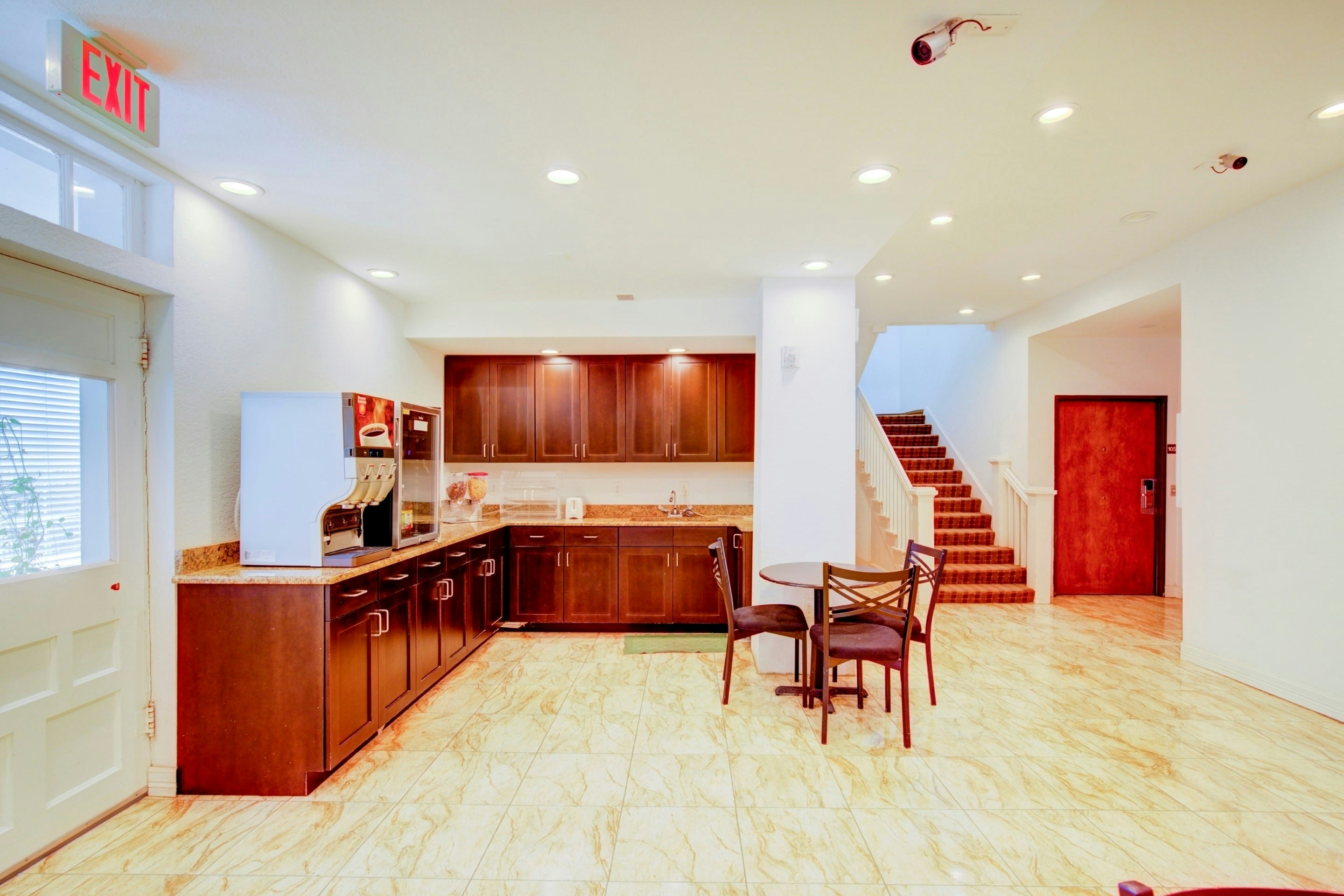 Hotel O Dilley Main St TX 13/42