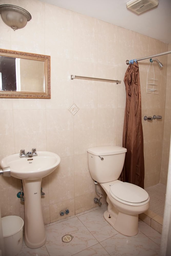 Hotel Residencial Turistico Cuba 26/28