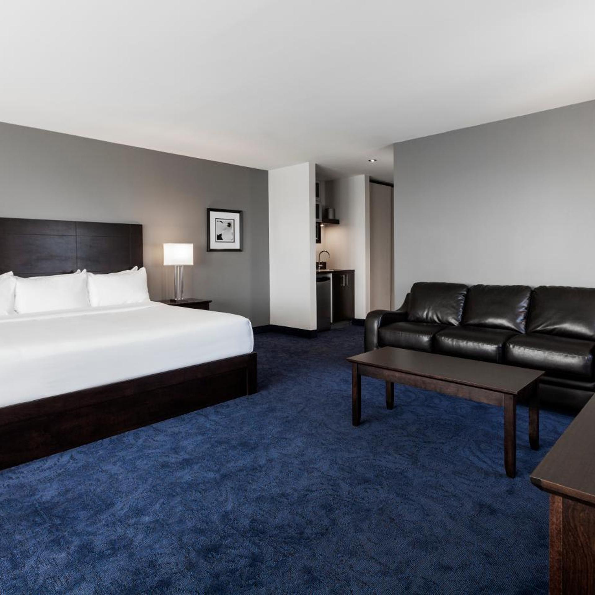 Loft, Suite