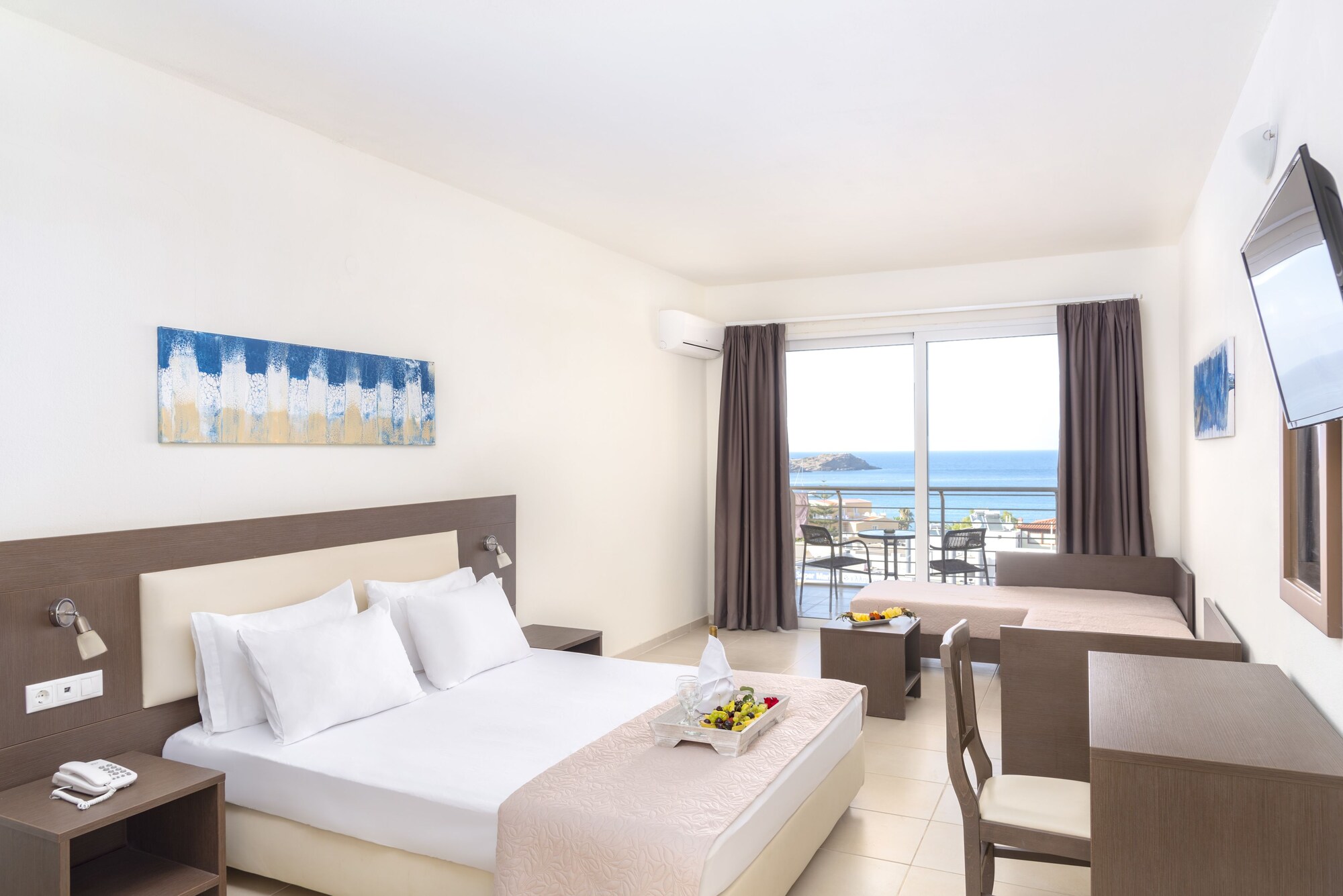 FAMILY ROOM SEA VIEW