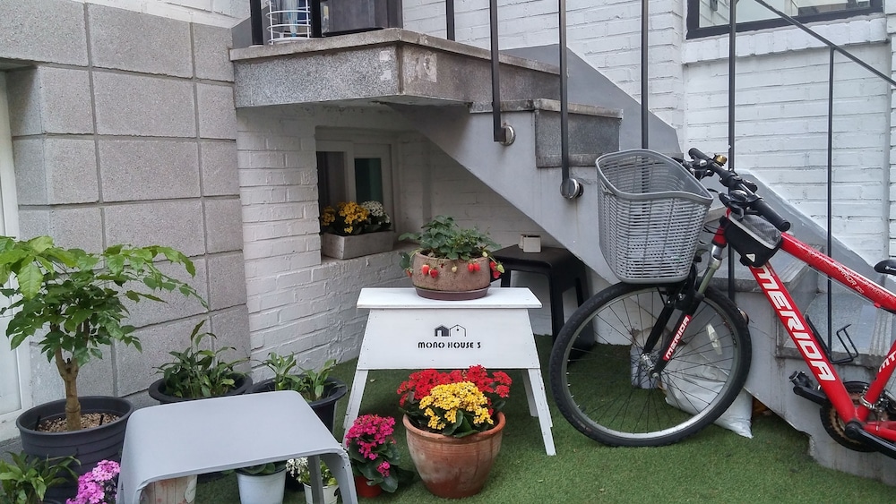 Neat House Hongdae 9/50