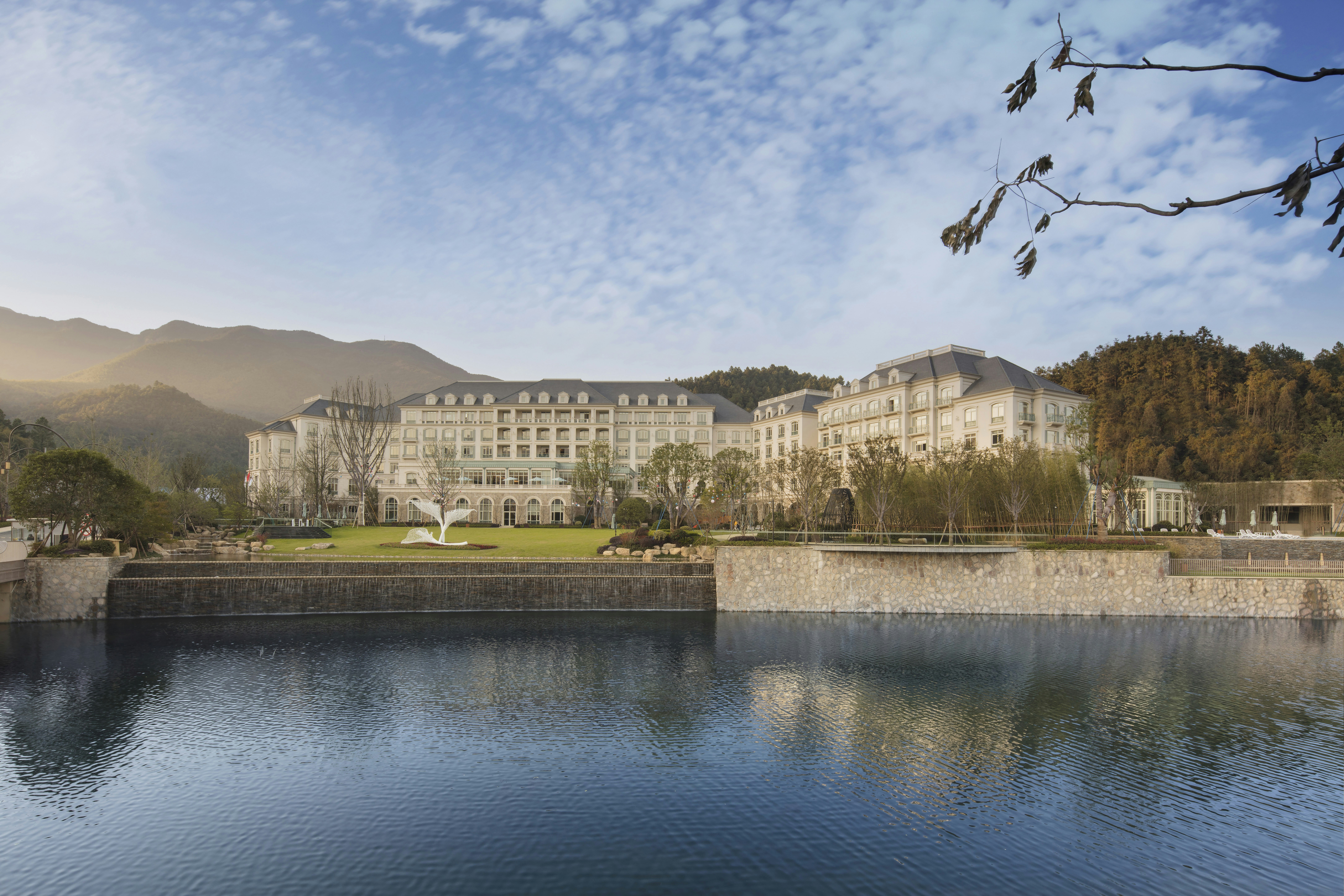 Hilton Garden Inn Hangzhou Lu Niao 48/50