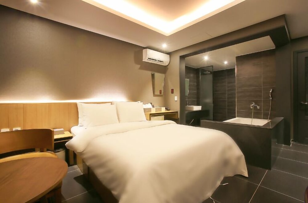 STANDARD, DOUBLE BED
