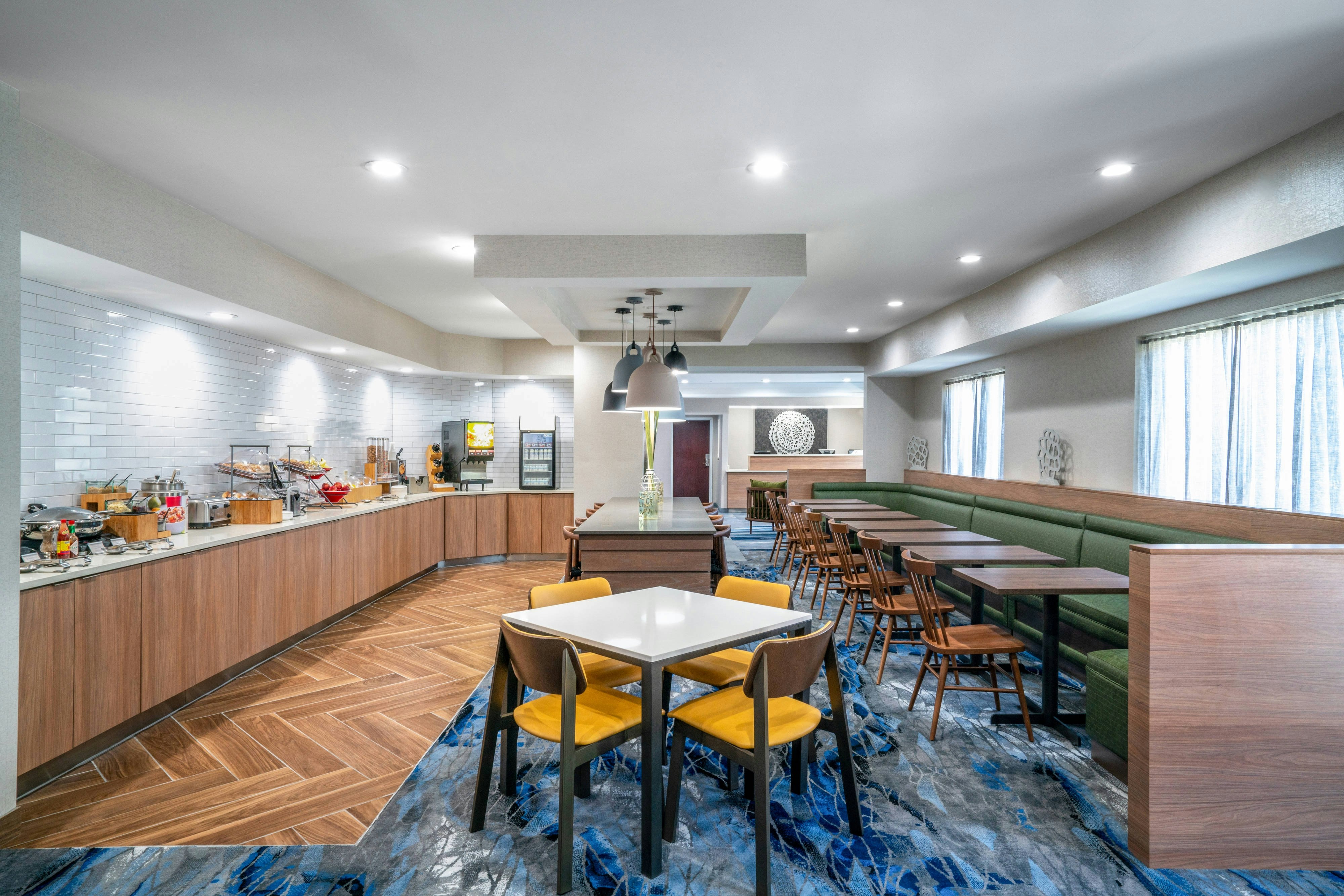 Fairfield Inn Suites Memphis I-240 Perkins 7/10