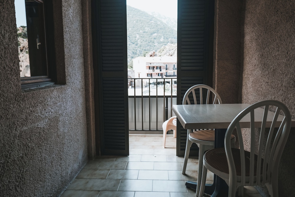 Hotel Le Subrini 35/64