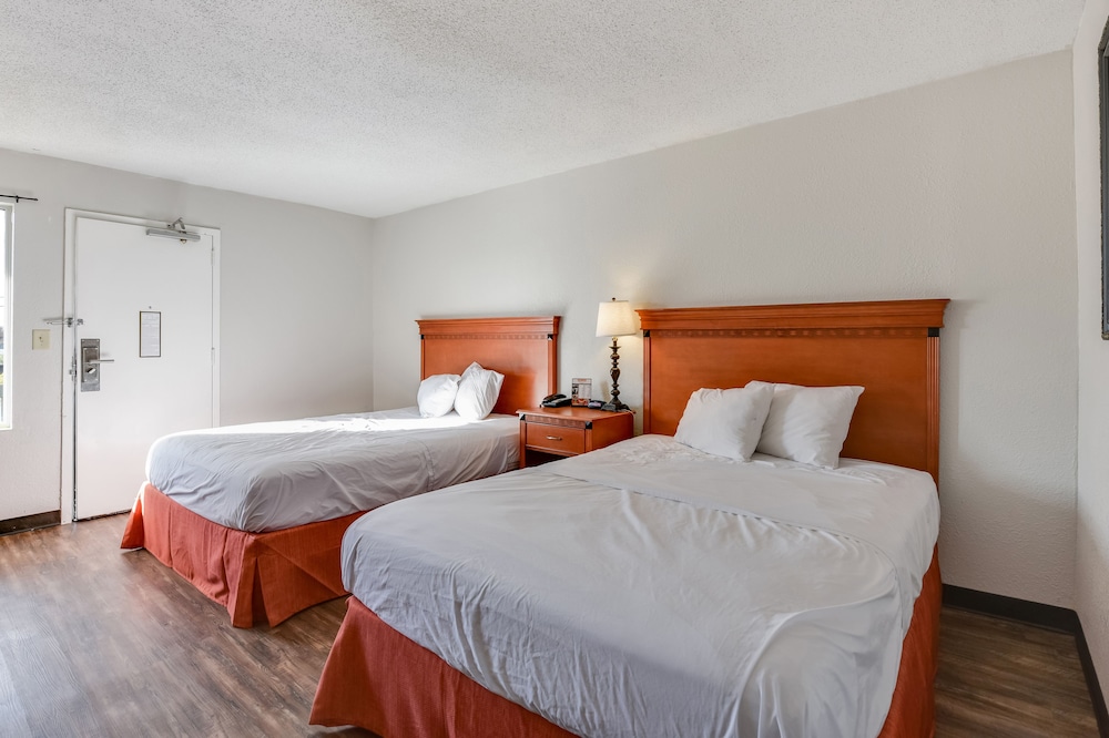 Baymont Inn And Suites By Wyndham Columbus / Near Osu 12/60