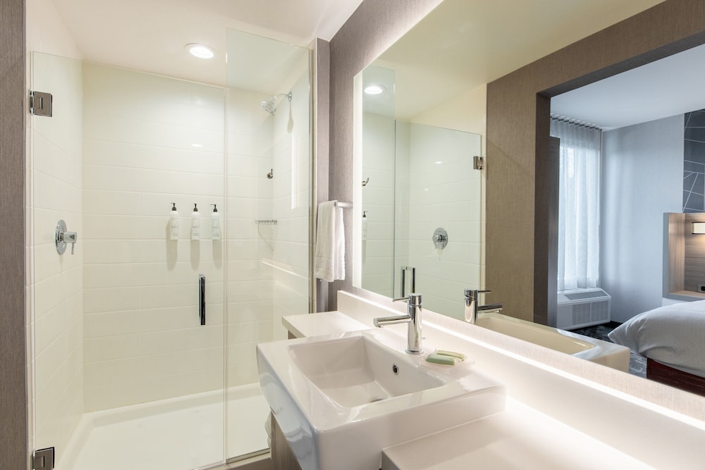 SpringHill Suites Chester 42/46