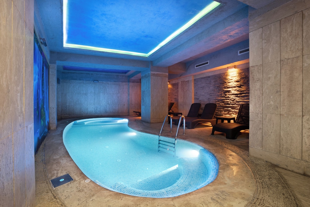 Orka Royal Hotel 34/50